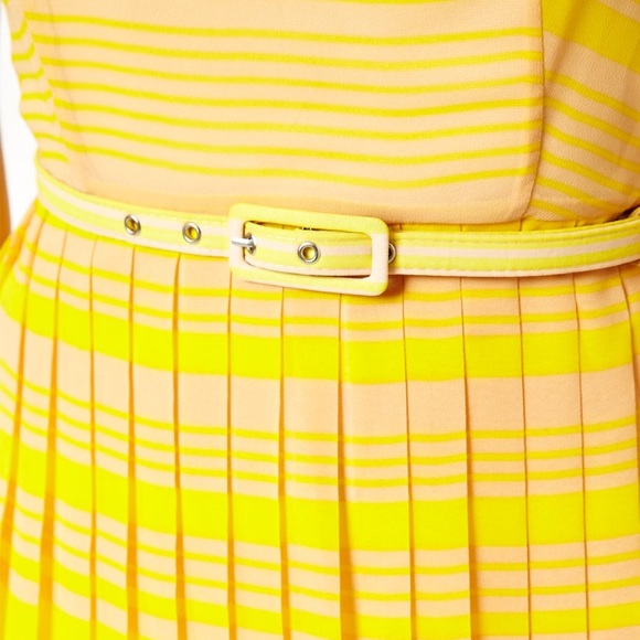 French Connection yellow pleated Maxi dress - Picture 3 of 5